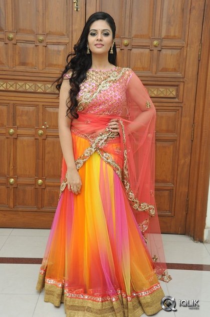 Sreemukhi-at-Basthi-Movie-Audio-Launch